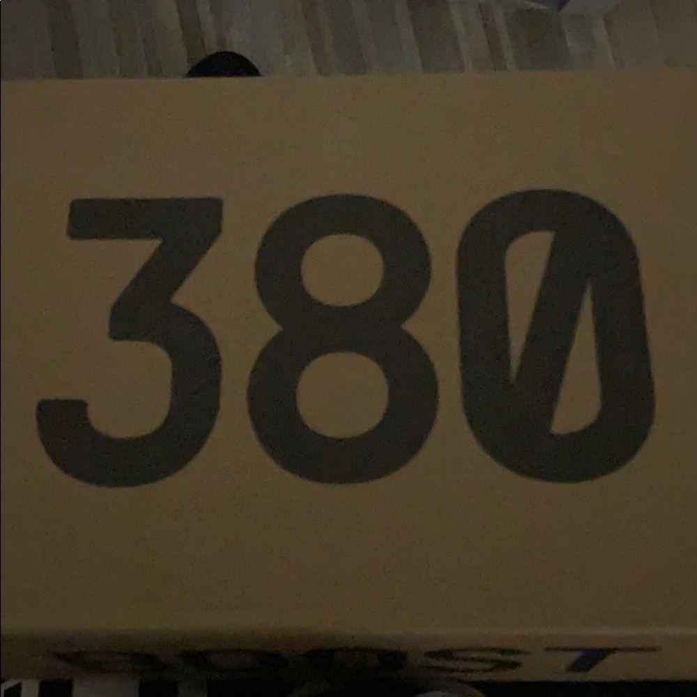 Yezzy 380 Cream Glow in the Dark